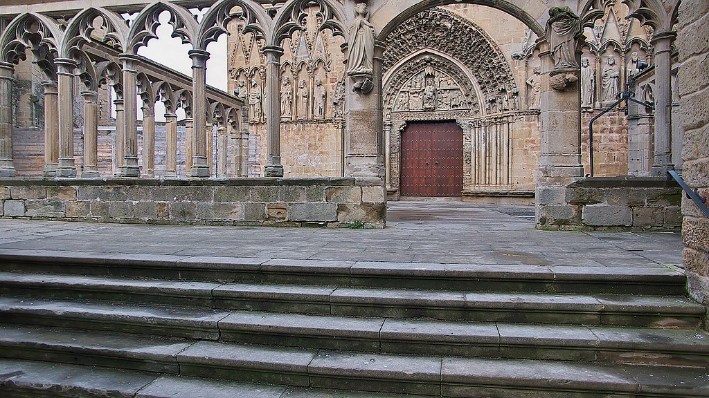 Santa Maria de Olite. Atrio 1432