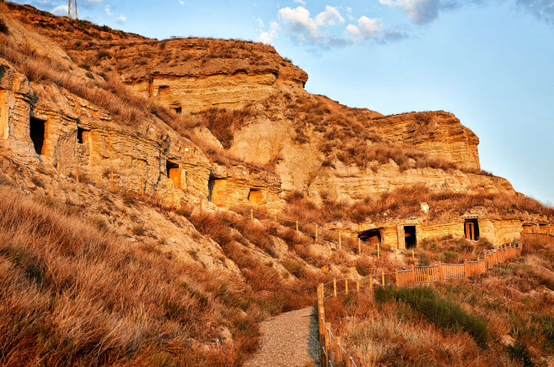 VISITA GUIADA CUEVAS DE ARGUEDAS 1 visitasguiadasarguedas1 rutasvivamus